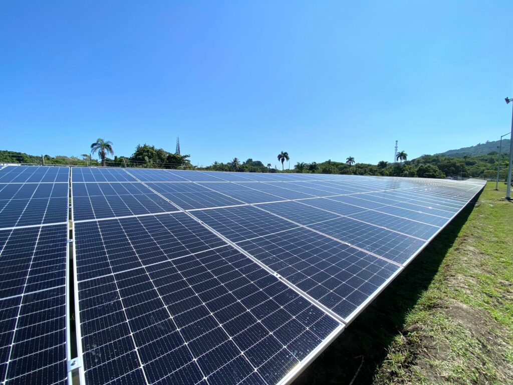 Puerto Plata inauguran parque solar para suplir energía a puerto de